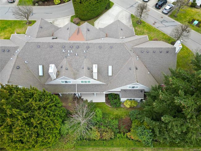 5274 Arbour Cres, Townhouse with 3 bedrooms, 2 bathrooms and 1 parking in Nanaimo BC | Image 8