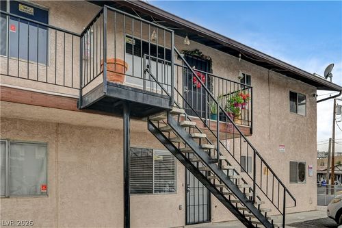 1-1832 Goldfield St, North Las Vegas, NV, 89030-8304 | Card Image