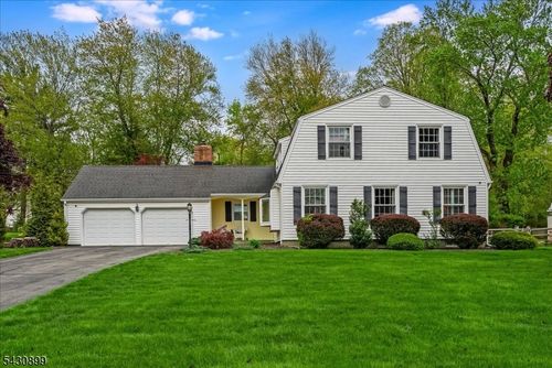 7 Heritage Dr, Sparta, NJ, 07871-2511 | Card Image