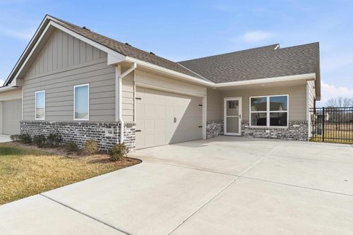 948 N Cloverleaf St, Goddard, KS, 67052-8669 | Card Image
