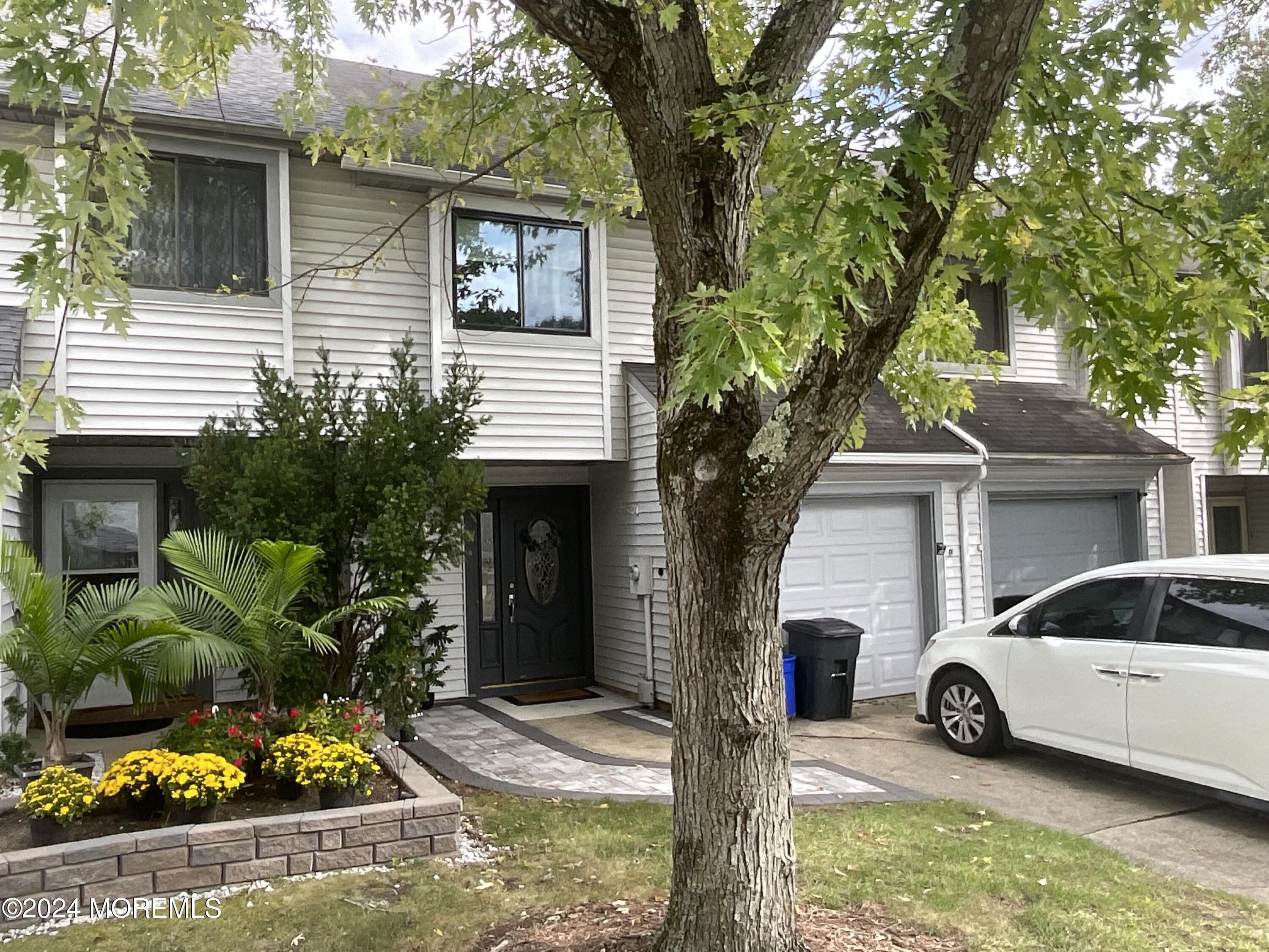 Lexington Cir, Matawan, NJ 07747 #1