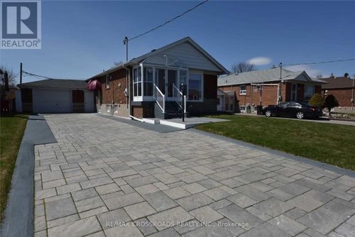 bsmt-16 Crosland Dr, Scarborough, ON, M1R4M8 | Card Image