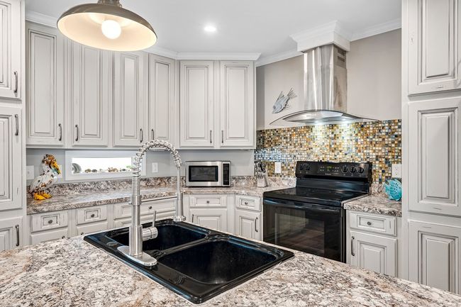 9224 Olive Ave, House other with 3 bedrooms, 2 bathrooms and 5 parking in Port St. Joe FL | Image 14
