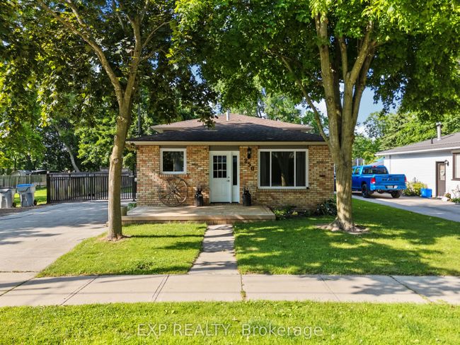 250 William St E, House other with 3 bedrooms, 2 bathrooms and 3 parking in Parkhill ON | Image 42