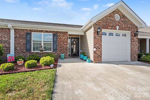 105 Oak Ridge Dr, Archdale, NC, 27263-4590 | Card Image