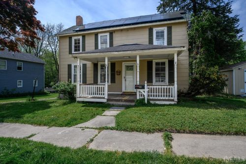 426 Spring St, Belvidere, NJ, 07823-1411 | Card Image