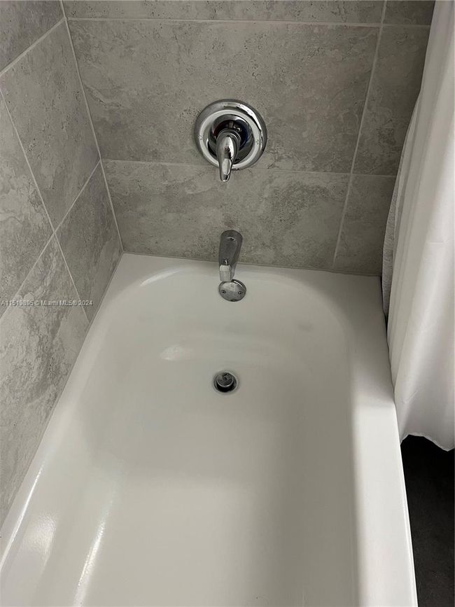 APT-15 - 6001 Se Landing Way, Condo with 2 bedrooms, 2 bathrooms and null parking in Stuart FL | Image 21