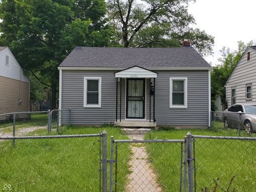 3290 Ralston Ave, Indianapolis, IN, 46218-1945 | Card Image