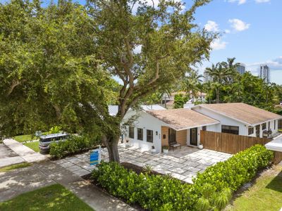 805 Se 9th St, House other with 3 bedrooms, 3 bathrooms and null parking in Fort Lauderdale FL | Image 2