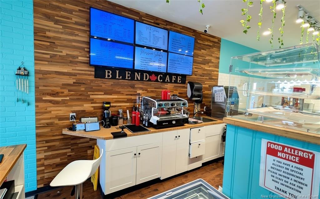Commercial Sale in Dieppe 5