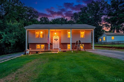 1002 Galax Street, Bedford, VA, 24523 | Card Image