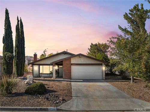 27546 Silver Lakes Pkwy, Helendale, CA, 92342-7813 | Card Image