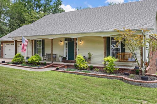 940 Golden Pond Dr, Russellville, AR, 72802-8762 | Card Image