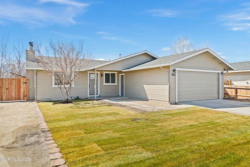 786 Hornet Dr, Gardnerville, NV, 89460-8323 | Card Image