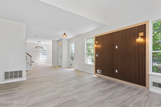 Living Room Area | Image 11