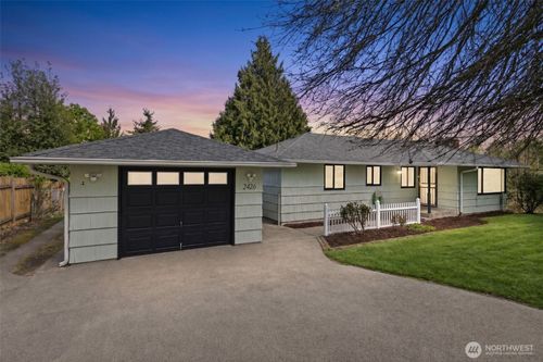 2426 S 142nd St, SeaTac, WA, 98168-3840 | Card Image