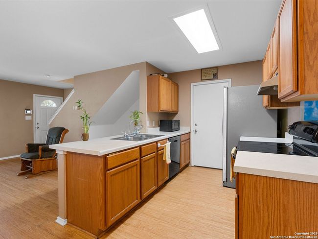 10619 Marshitahs Way, House other with 3 bedrooms, 1 bathrooms and null parking in Austin TX | Image 7