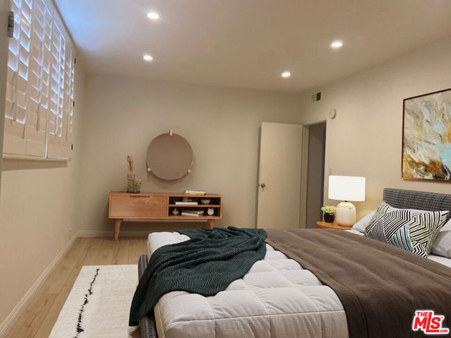 301 - 344 N Palm Dr, Condo with 2 bedrooms, 3 bathrooms and 2 parking in Beverly Hills CA | Image 8