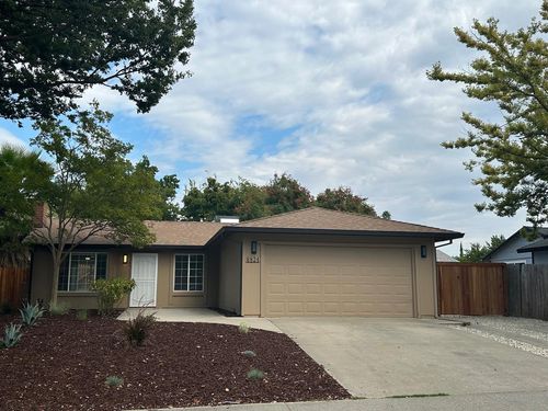 6824 Harlequin Way, Sacramento, CA, 95842-1827 | Card Image