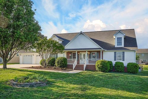 5561 Nashville Hwy, Baxter, TN, 38544-3504 | Card Image