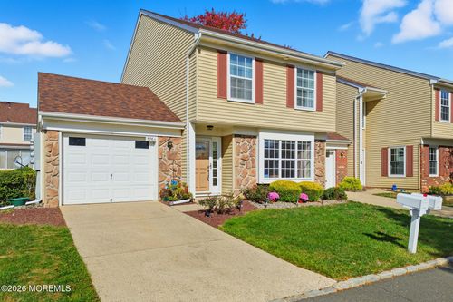 376a-376 Stirling Dr, Monroe, NJ, 08831 | Card Image