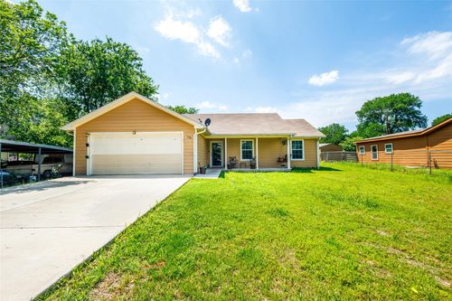 104 Richard Ln, Azle, TX, 76020-4417 | Card Image