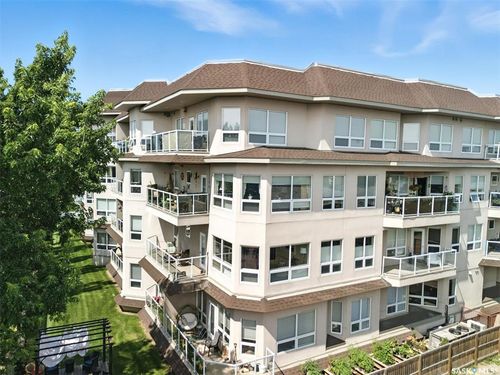 303-227 Pinehouse Dr, Saskatoon, SK, S7K6N9 | Card Image