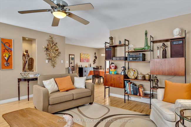 18 E Beehive Dr, House other with 3 bedrooms, 2 bathrooms and 10 parking in Bobcaygeon ON | Image 9