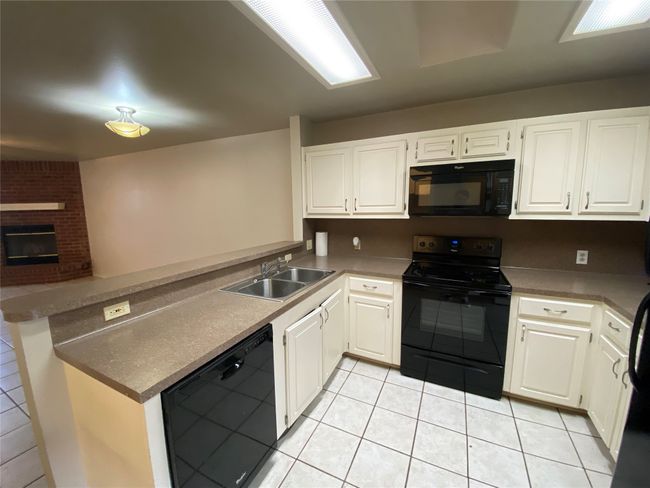 3241 Lexington Dr, Home with 2 bedrooms, 2 bathrooms and null parking in Tyler TX | Image 10