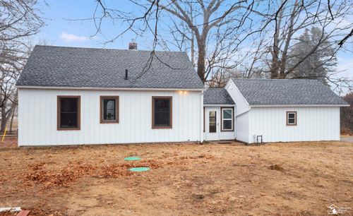 8951 Jackman Rd, Temperance, MI, 48182-9438 | Card Image