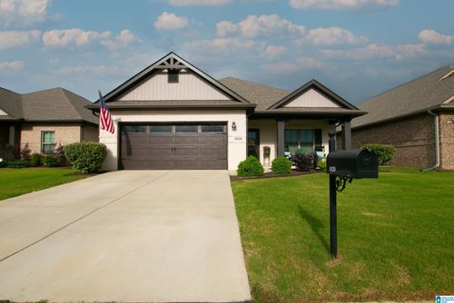 1820 Shadowbrook Ln, Cullman, AL, 35055-9564 | Card Image
