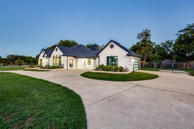 205 Canyon Oaks Drive, House other with 4 bedrooms, 2 bathrooms and null parking in Argyle TX | Image 3