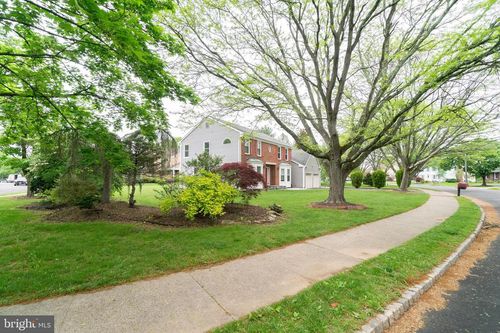 42 Madison Dr, Plainsboro, NJ, 08536-2317 | Card Image