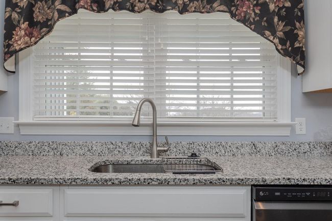 215 Heather Ln, House other with 3 bedrooms, 3 bathrooms and null parking in STAUNTON VA | Image 14
