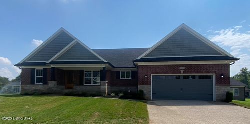 1515 Pavilion Park Ct, Louisville, KY, 40214-2002 | Card Image