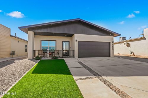 7452 Norte Valley Ln, El Paso, TX, 79934-5514 | Card Image