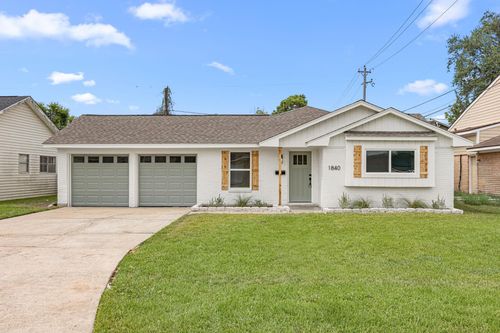 1840 Aspen Ln, Seabrook, TX, 77586-2914 | Card Image