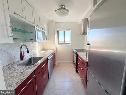 apt-29r-1420 Locust St, PHILADELPHIA, PA, 19102-4218 | Card Image