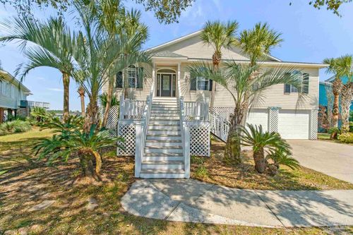 7808 Petersen Point Rd, Milton, FL, 32583-8543 | Card Image