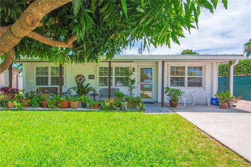 1440 4th Ct, Vero Beach, FL, 32960-5818 | Card Image