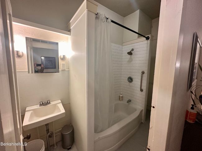 127 Main Rd, Home with 0 bedrooms, 2 bathrooms and 2 parking in Colrain MA | Image 20