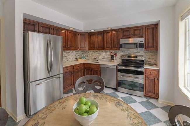 UNIT-17 - 56 Portland Ave, Condo with 1 bedrooms, 2 bathrooms and 2 parking in Redding CT | Image 9