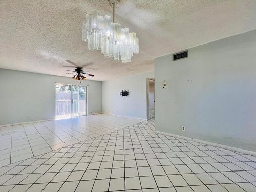 209 Oxford 200, West Palm Beach, FL, 33417-1403 | Card Image