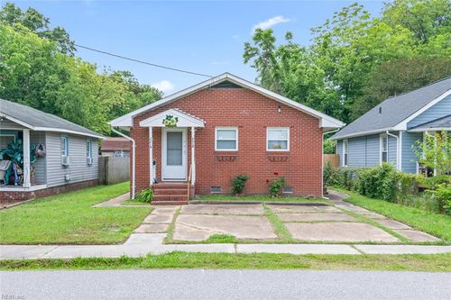 221 Herbert Ave, Hampton, VA, 23664-1105 | Card Image
