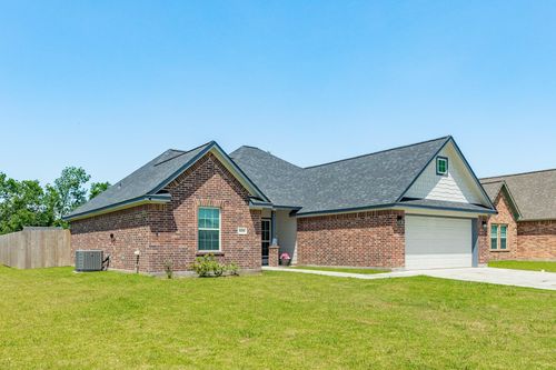 326 Yorktown Ave, Clute, TX, 77531-4732 | Card Image