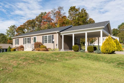 1 High Ridge Cir, Uncasville, CT, 06382-2086 | Card Image