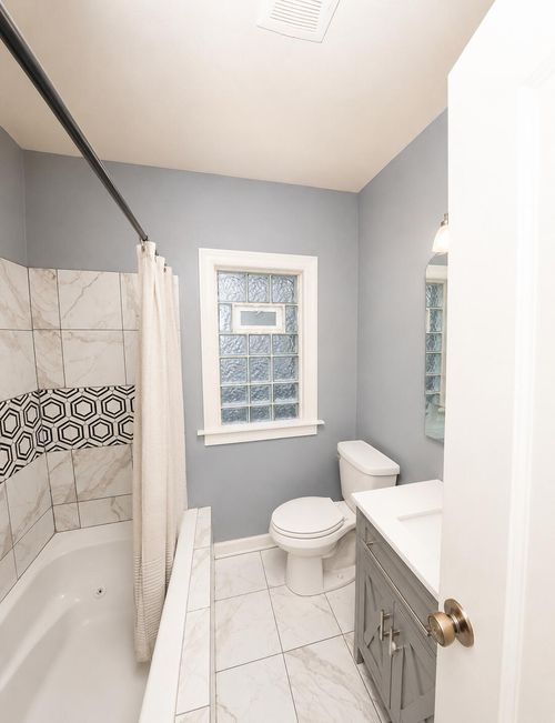 2845 N 57th St, Milwaukee, WI, 53210-1534 | Card Image