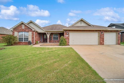 27524 113th St, Coweta, OK, 74429-3409 | Card Image