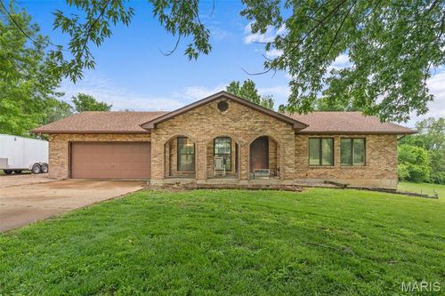 5270 Overview Dr, Villa Ridge, MO, 63089-1433 | Card Image