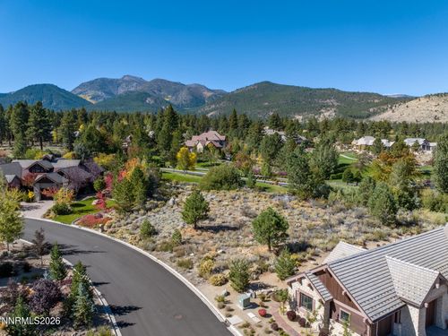 5685 Alpinista Cir, Reno, NV, 89511-3326 | Card Image